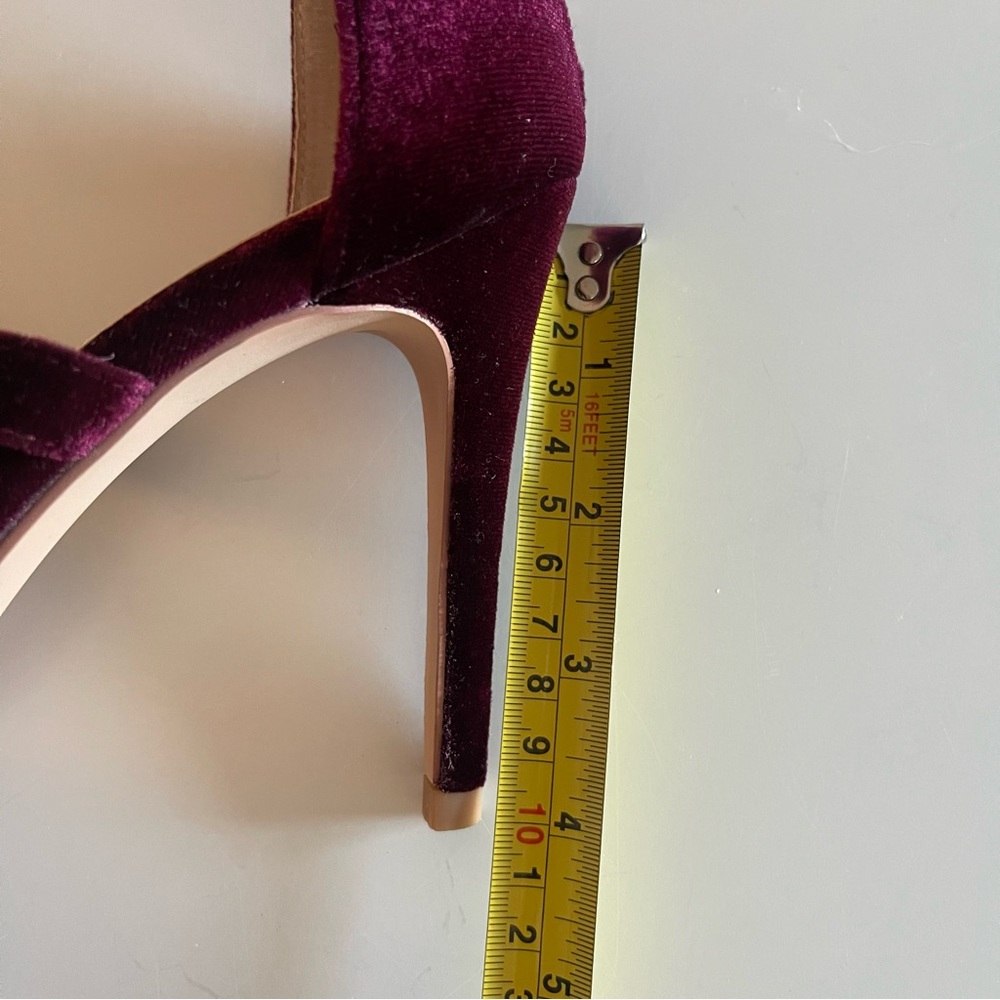 ✨HP✨ Steve Madden Feelya Sandal - Picture 10 of 11